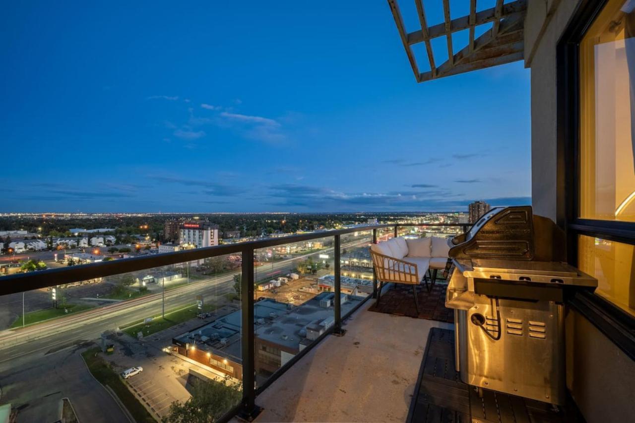 Upscale Penthouse Stay With Mountain & City Views, Free Parking, Bbq Grill, Office Space & More Калгари Экстерьер фото